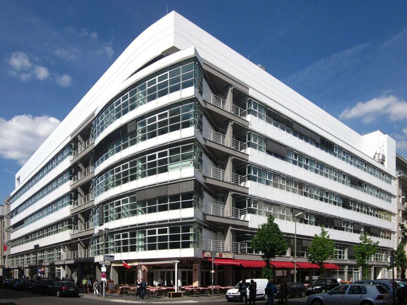  - Zertifizierung, Checkpoint Charlie, Berlin (Friedrichstr. 50-55)
